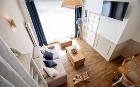 Gevelled, Maison De Ville Perros